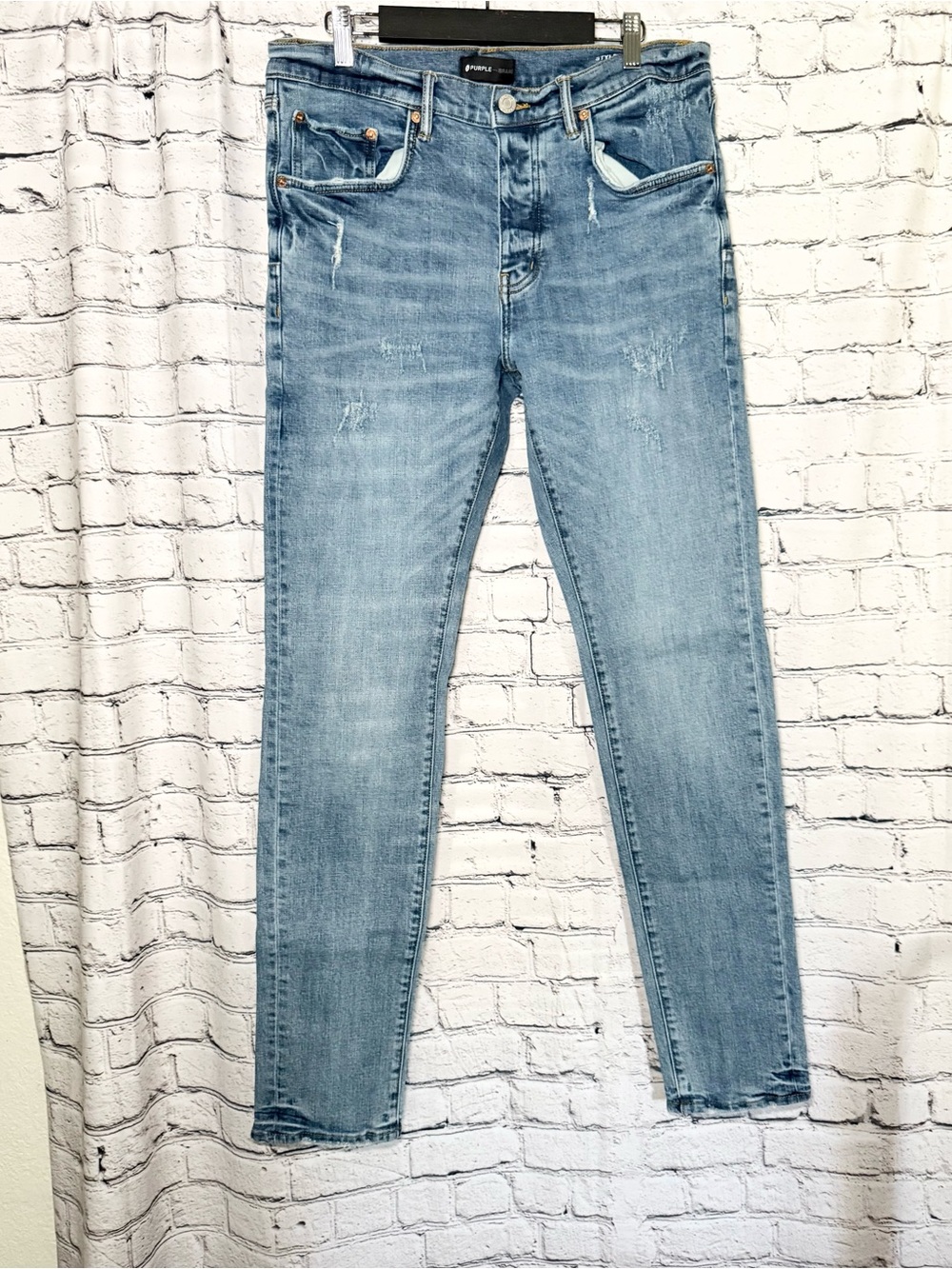 Purple Brand. Light Wash Skinny Jeans. Size 34